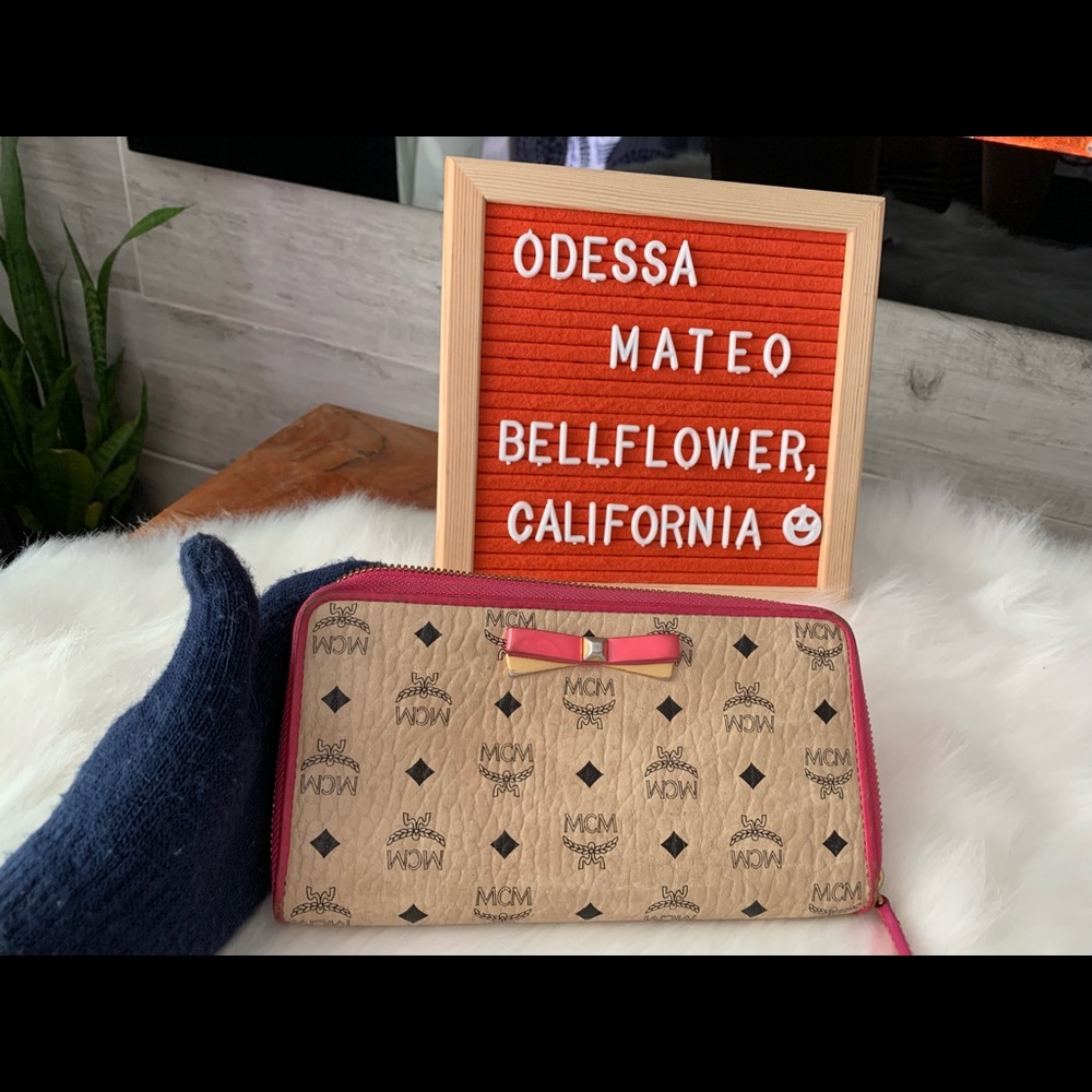 Preloved MCM wallet